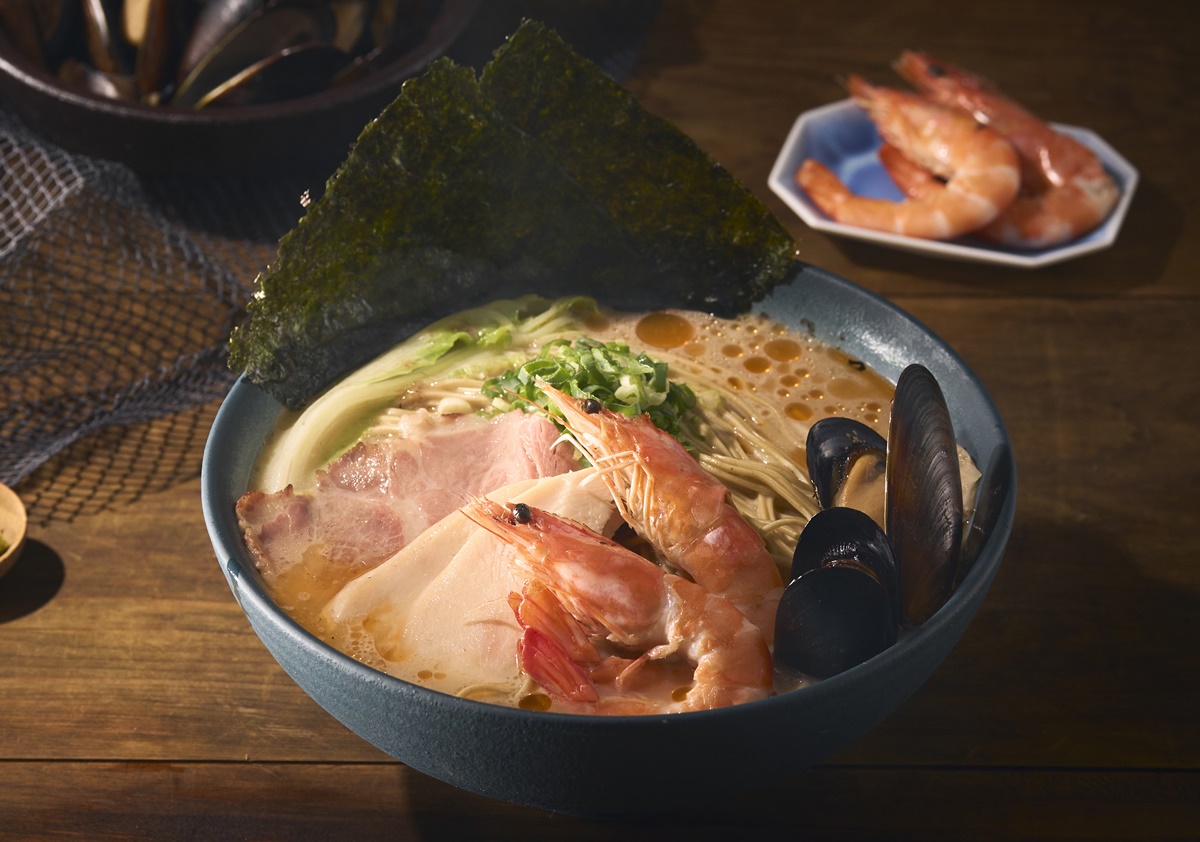 連７天「豚骨拉麵」只要99元！「火影忍者拉麵」插旗西門，加碼免費送蝦湯