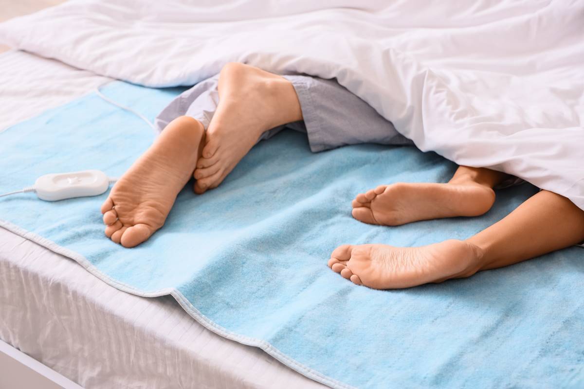 比電暖器還省電!網友激推「1保暖神器」睡覺超好用,寒流來襲也熱到流汗 比電暖器還省電!網友激推「1保暖神器」睡覺超好用,寒流來襲也熱到流汗