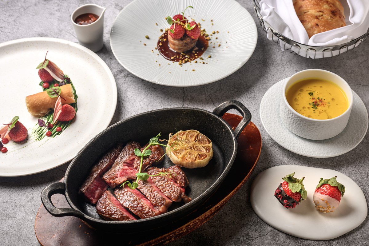 台北爽嗑「草莓料理吃到飽」！25道草莓料理開箱，雙人同行第２人55折