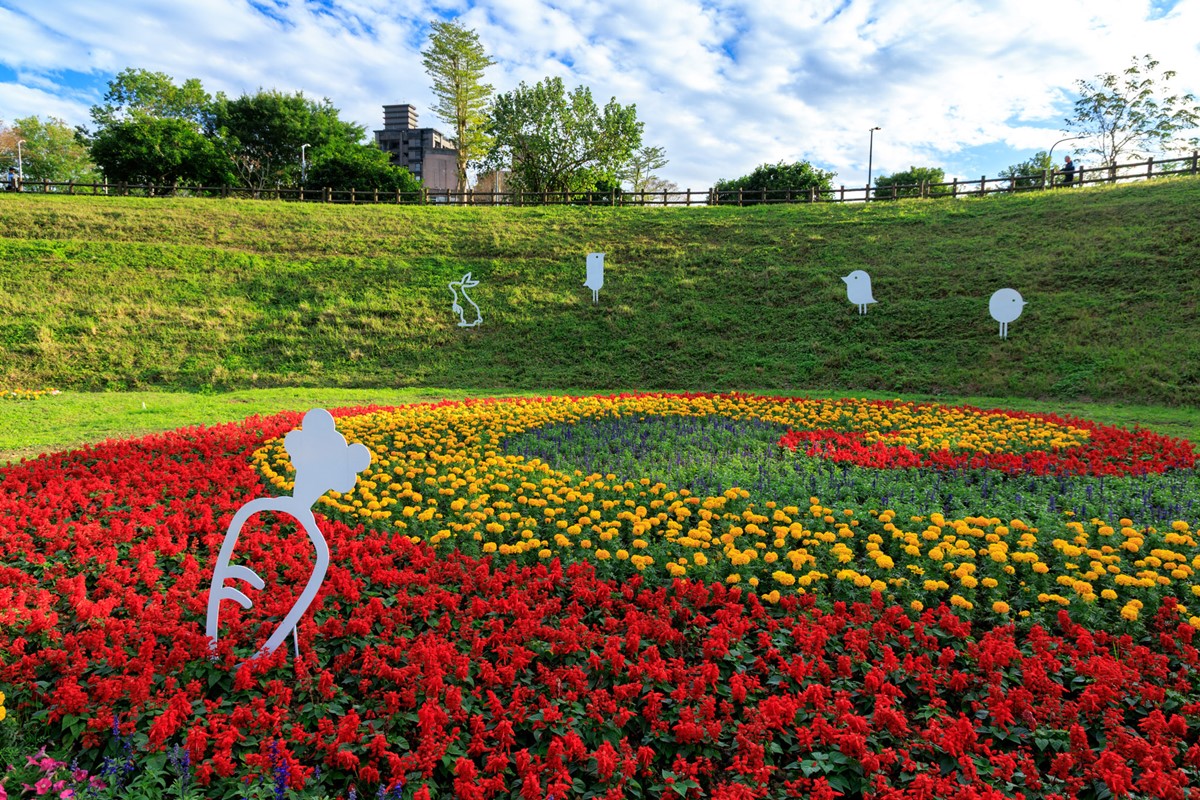 台北免費賞花秘境!繽紛花海持續到2月,搭捷運、公車就能輕鬆到 台北免費賞花秘境!繽紛花海持續到2月,搭捷運、公車就能輕鬆到