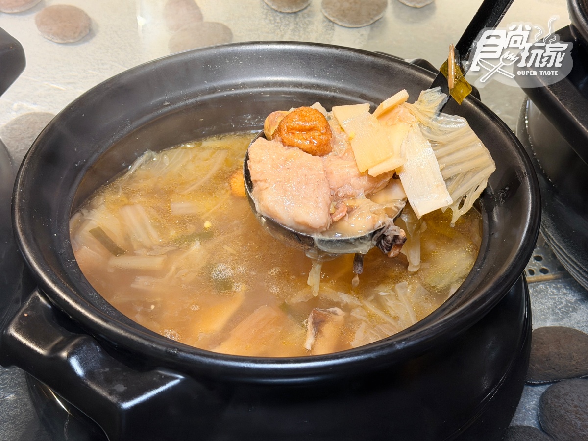 對中「這8字」紅蟳米糕免費!台味辦桌菜吃到飽,佛跳牆、藍鑽蝦百道無限夾 對中「這8字」紅蟳米糕免費!台味辦桌菜吃到飽,佛跳牆、藍鑽蝦百道無限夾