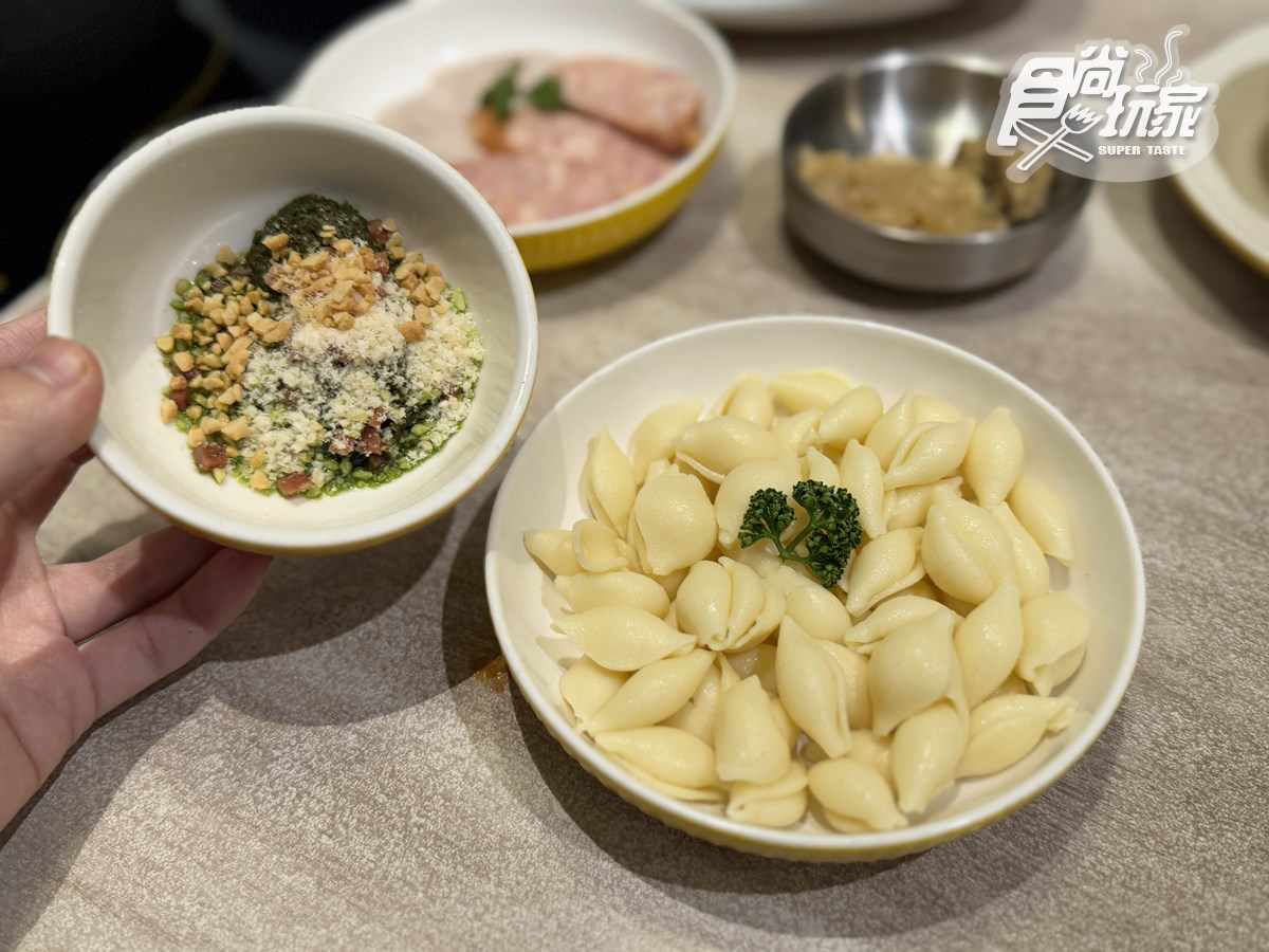 免費送Tefal鍋具!高CP值「雞湯火鍋」爽吃火焰雞+肋眼牛,開心果冰吃到飽 免費送Tefal鍋具!高CP值「雞湯火鍋」爽吃火焰雞+肋眼牛,開心果冰吃到飽