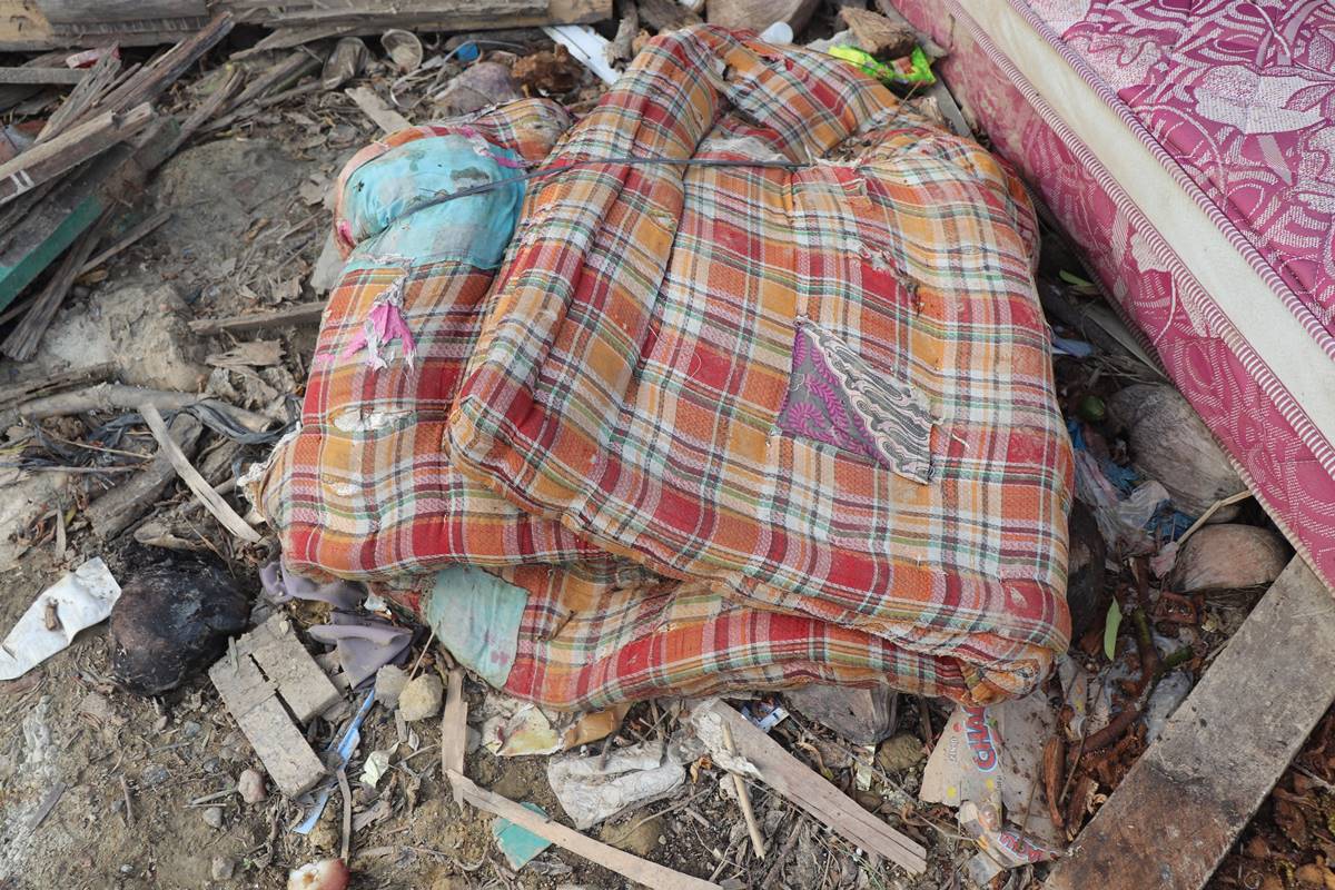 不要的棉被枕頭要丟回收還垃圾?丟錯最重罰6000元,加碼舊娃娃玩具處理法 不要的棉被枕頭要丟回收還垃圾?丟錯最重罰6000元,加碼舊娃娃玩具處理法