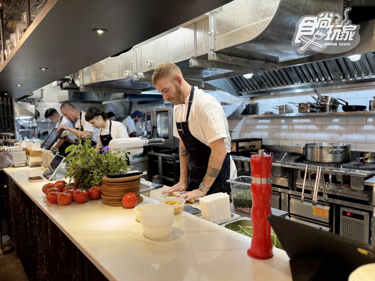 亞洲第２間「地中海料理」插旗台北！350元起吃牛胸皮塔，老饕必點紅玉炸雞