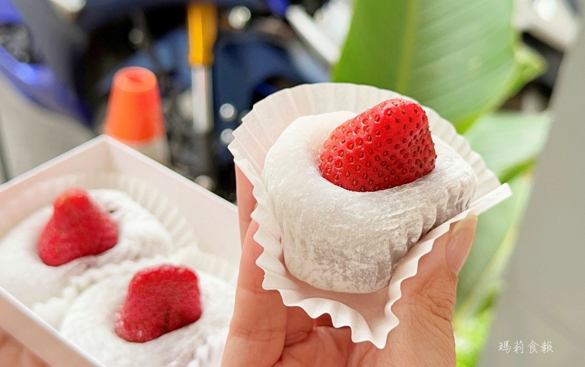 全台14家排隊草莓大福「斷面秀」：一顆25元 vs 精品級甜點，你的命定大福是哪顆？