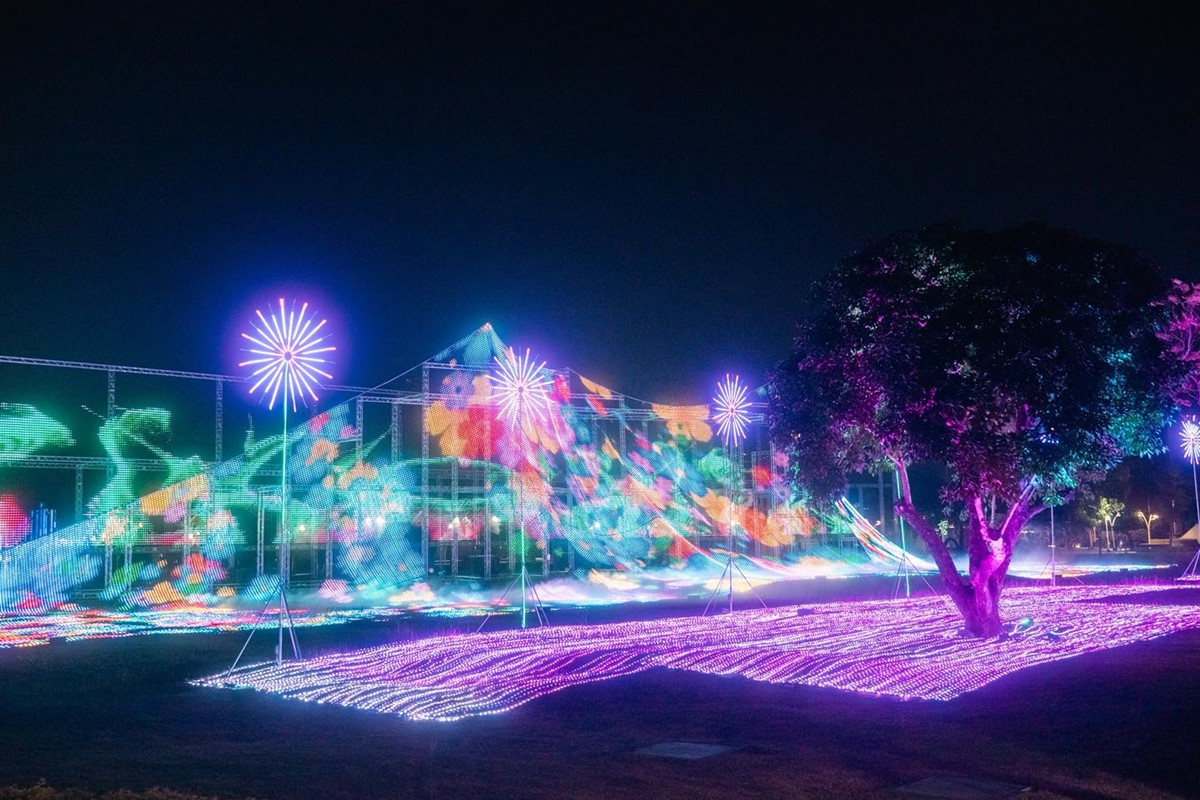 2026全台最美燈會在這邊！４大主題燈區搶先看，美拍水晶獨角獸、客家花布馬