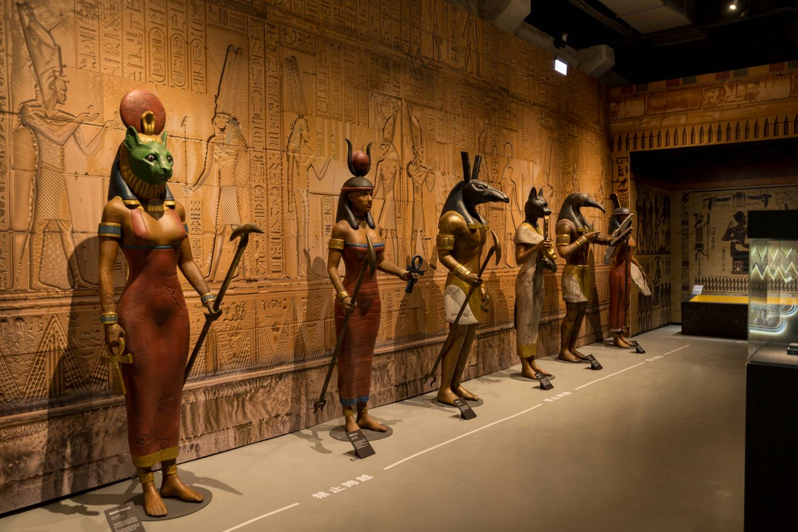 2026「展覽＋快閃店」懶人包！亞洲最大「蠟筆小新」、千坪恐龍展、蜷川實花