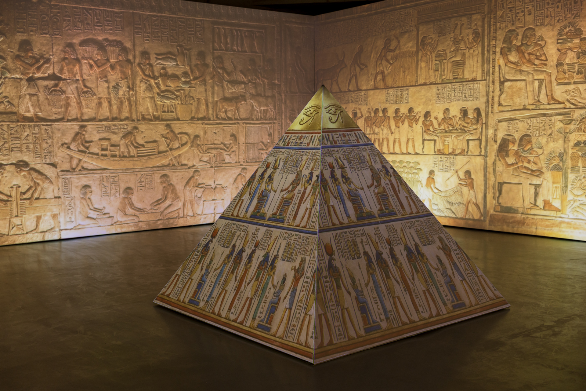 2026「展覽＋快閃店」懶人包！亞洲最大「蠟筆小新」、千坪恐龍展、蜷川實花