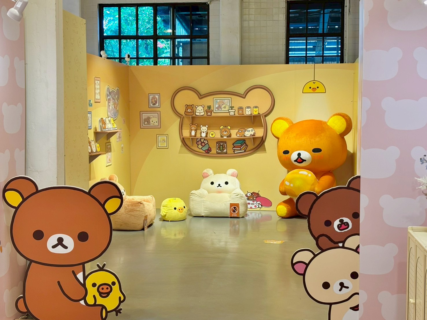 2026「展覽＋快閃店」懶人包！亞洲最大「蠟筆小新」、千坪恐龍展、蜷川實花