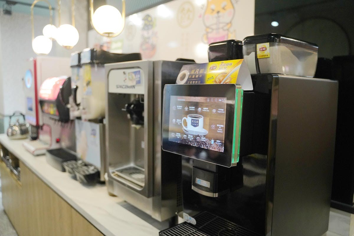 139元吃到飽!超狂「平價小火鍋」滷肉飯、甜點、冰淇淋暢吃,必嗑牛奶鍋 139元吃到飽!超狂「平價小火鍋」滷肉飯、甜點、冰淇淋暢吃,必嗑牛奶鍋