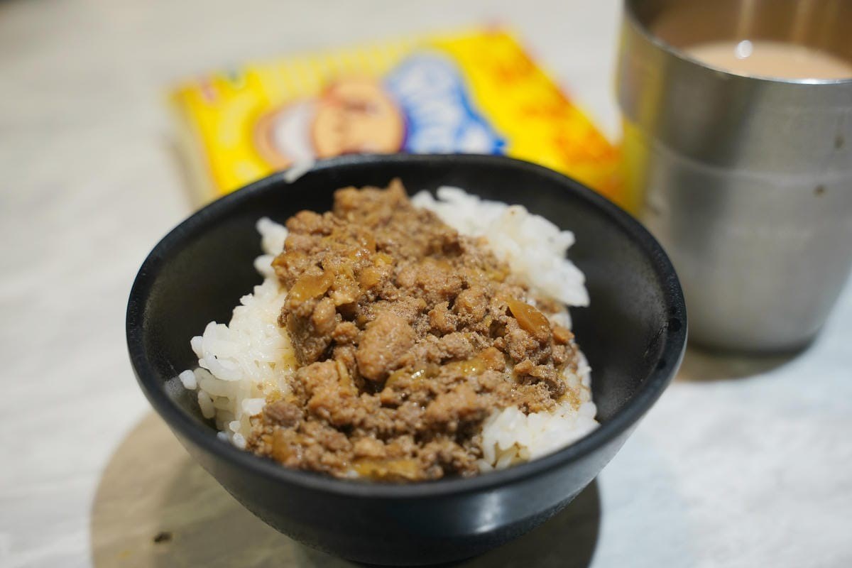 139元吃到飽!超狂「平價小火鍋」滷肉飯、甜點、冰淇淋暢吃,必嗑牛奶鍋 139元吃到飽!超狂「平價小火鍋」滷肉飯、甜點、冰淇淋暢吃,必嗑牛奶鍋