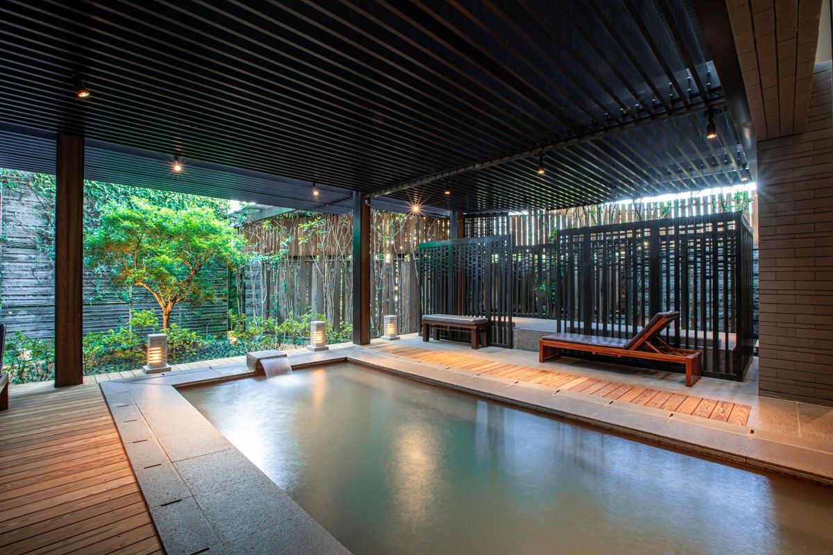 北部飯店泡湯只要299元！享受全台稀有「海底溫泉」，加碼再送溫泉粉