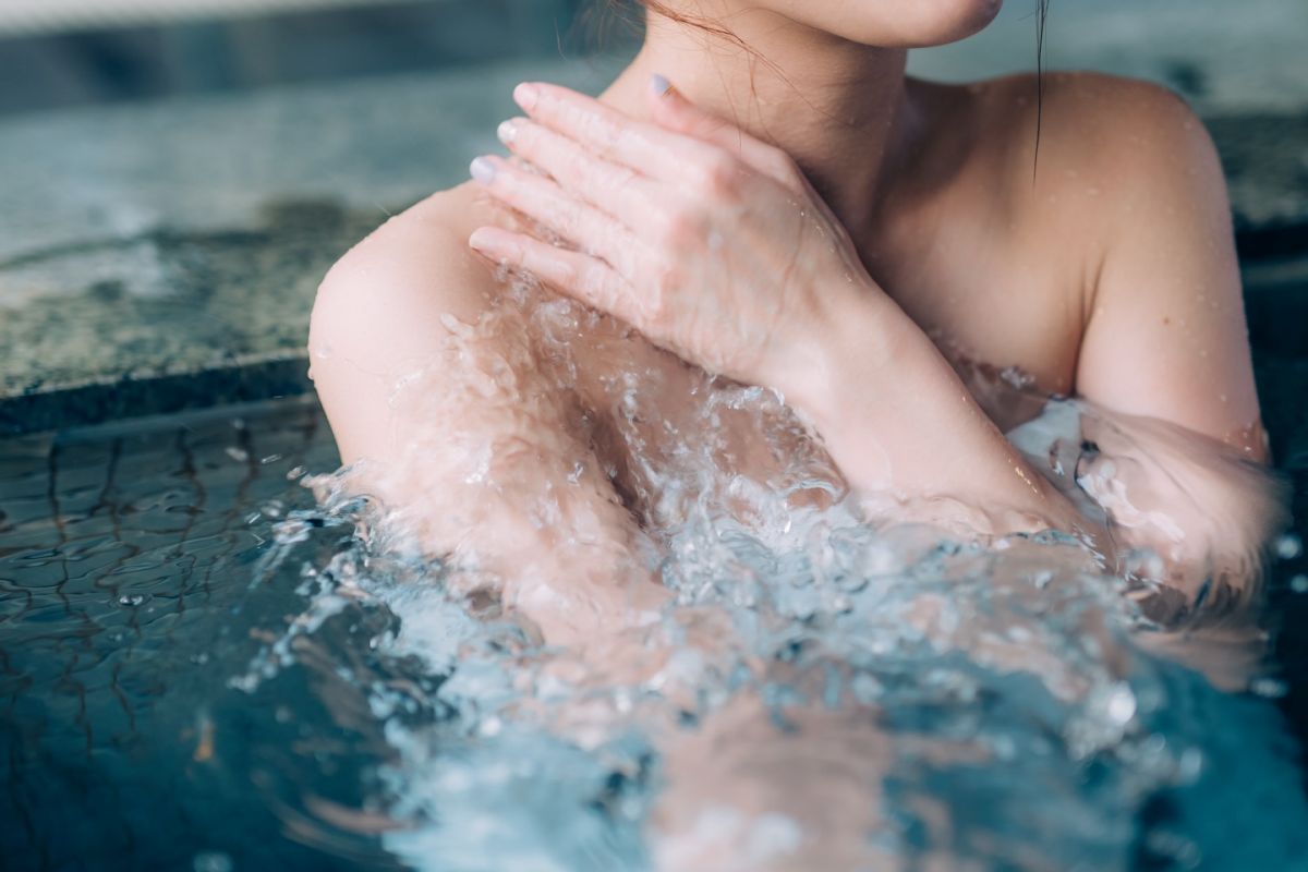 北部飯店泡湯只要299元！享受全台稀有「海底溫泉」，加碼再送溫泉粉