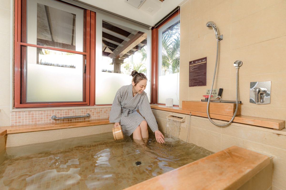 北部飯店泡湯只要299元！享受全台稀有「海底溫泉」，加碼再送溫泉粉