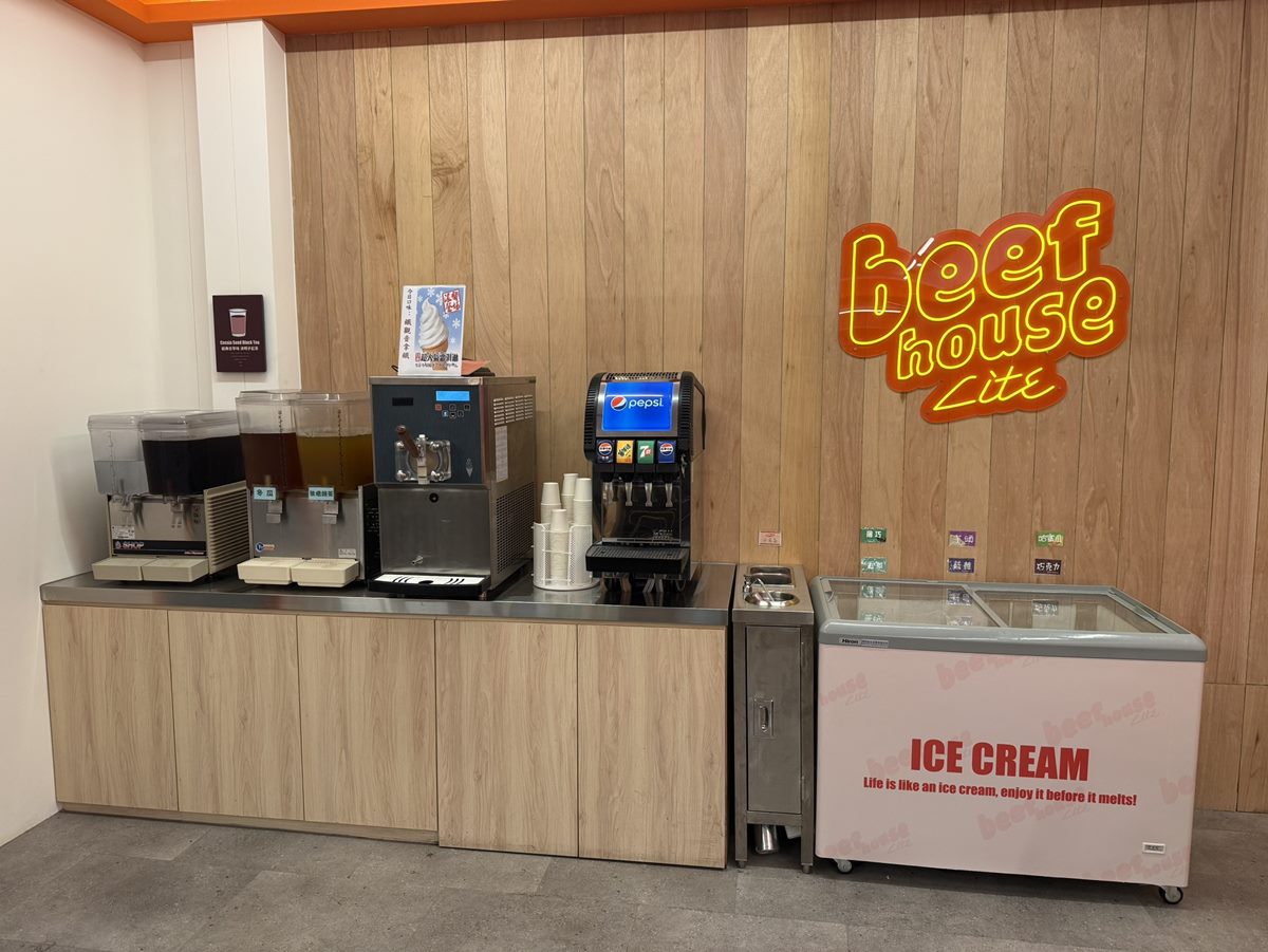 199元排餐＋自助吧吃到飽！滷肉飯、關東煮無限夾，必吃「川味麻婆豆腐醬」