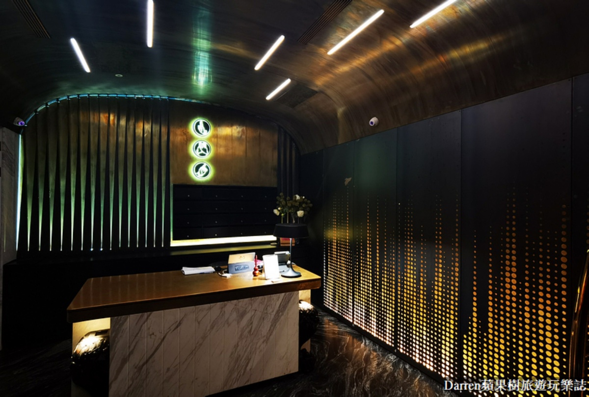 過年來拜拜、拍美照！全台８處「最美宮廟」：台版青瓦臺、神隱少女場景、香客大樓推薦