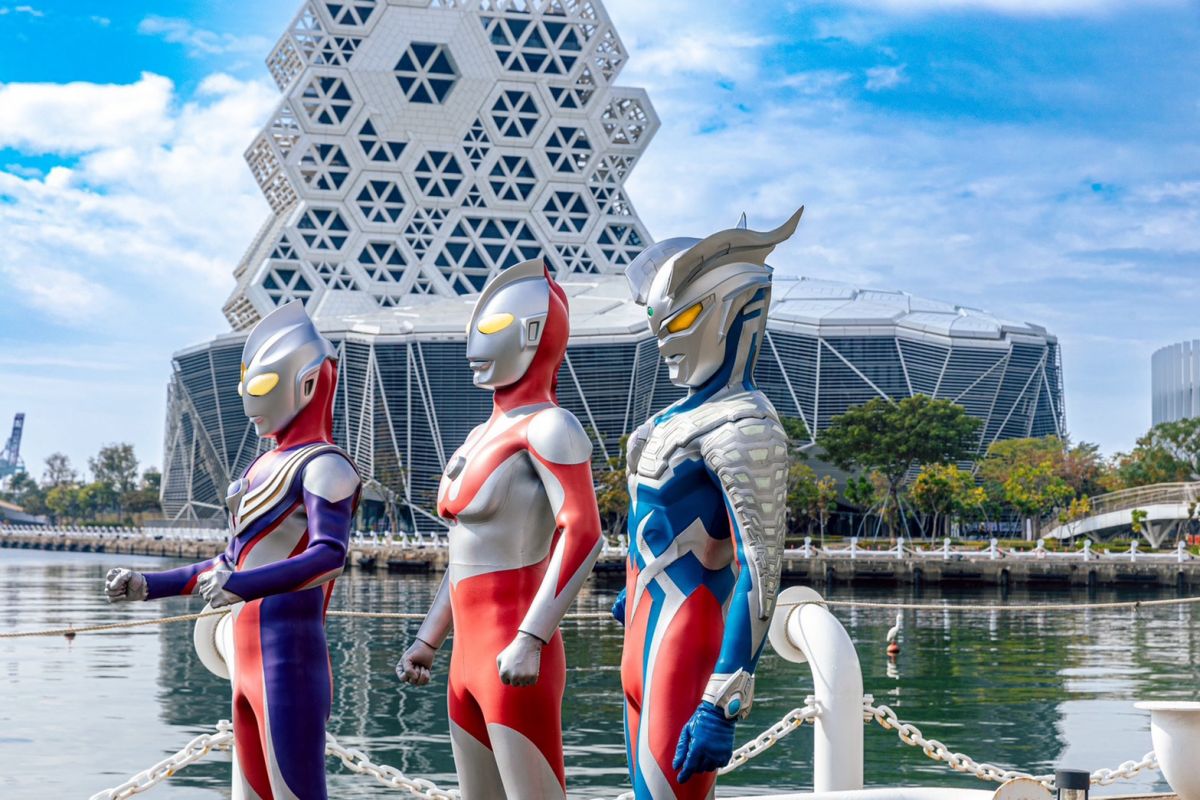 「超人力霸王」降落愛河灣！高雄燈會主題公開，台北「變形金剛提燈」免費拿