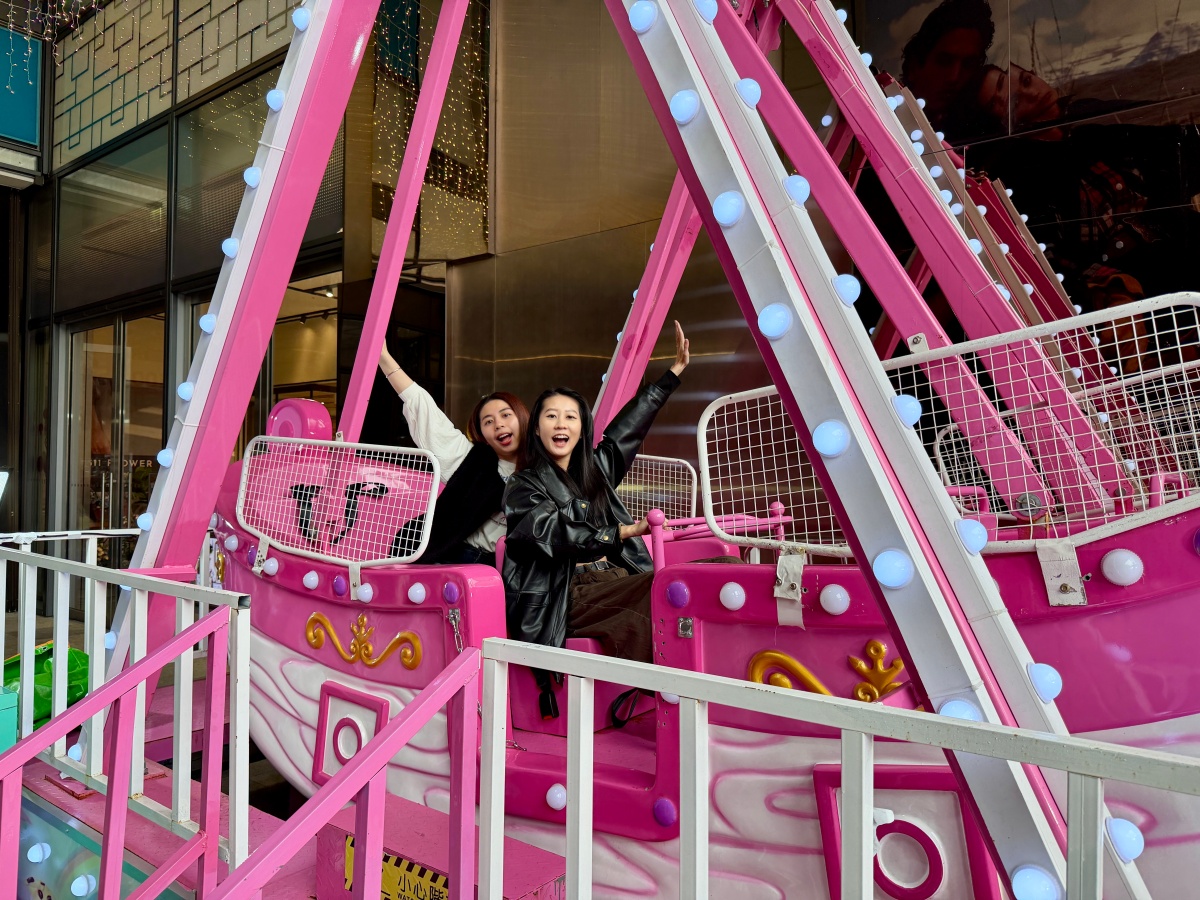 最夢幻「夜間遊樂園」！旋轉木馬、海盜船、彈跳床６大設施，再送100元餐券