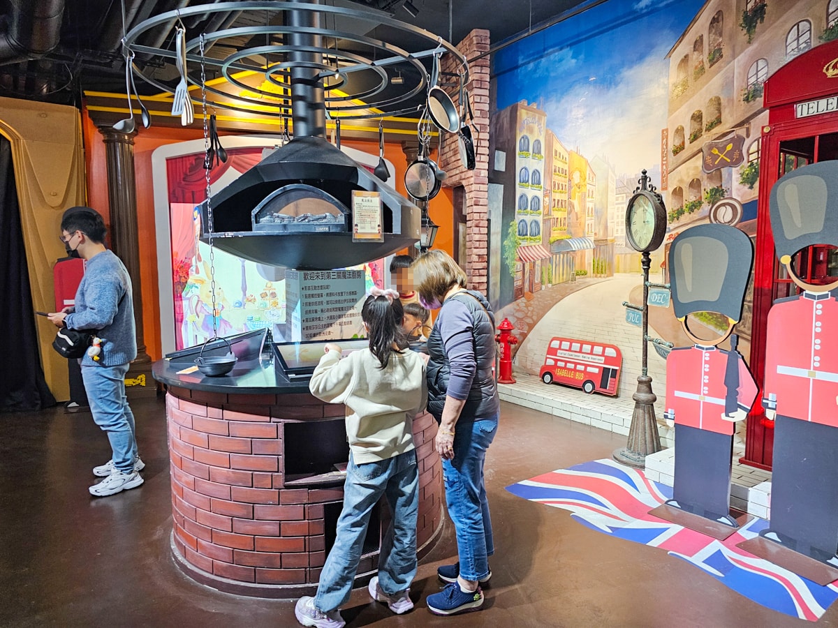 紙箱蓋出世界地標？台中10間超好拍觀光工廠：夢幻冰宮、巨型啤酒箱