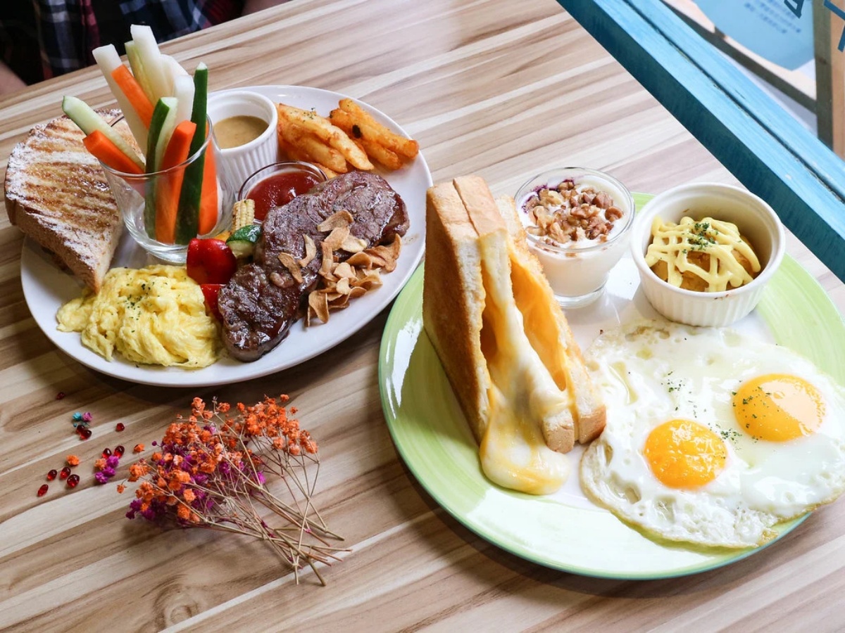 天元宮賞櫻後吃什麼？河景露臺第一排、巷弄隱藏版人氣早餐店，淡水早午餐10間推薦