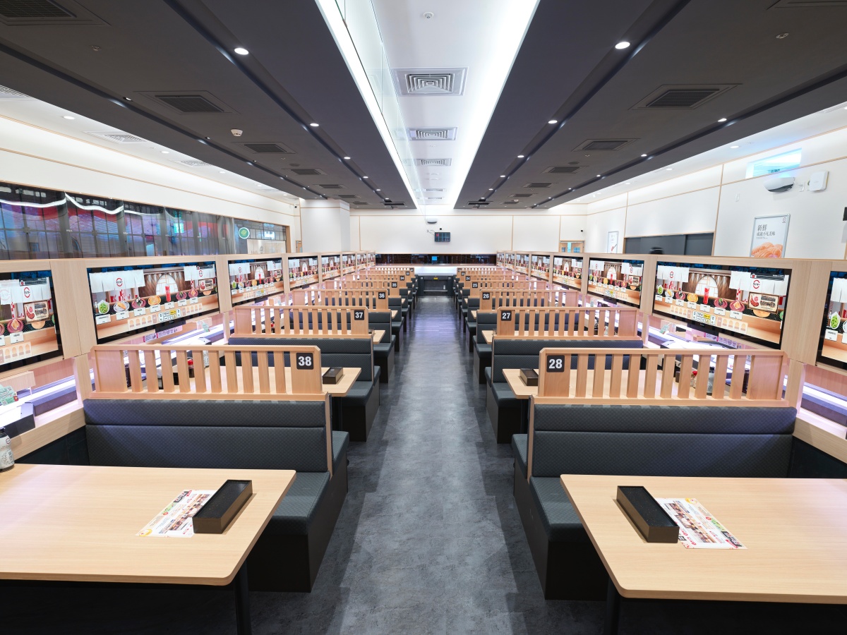 壽司郎首間全新店型！150公分「巨型螢幕」還能玩遊戲，必吃半價活鮑魚