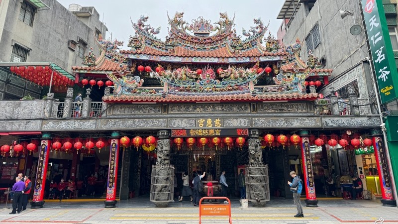 獨享台北空城！北台灣「捷運＋公車慢遊」走春攻略：拜拜、泡湯、賞夜櫻