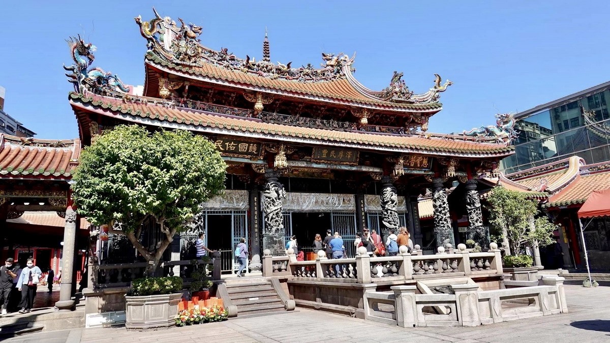 獨享台北空城！北台灣「捷運＋公車慢遊」走春攻略：拜拜、泡湯、賞夜櫻