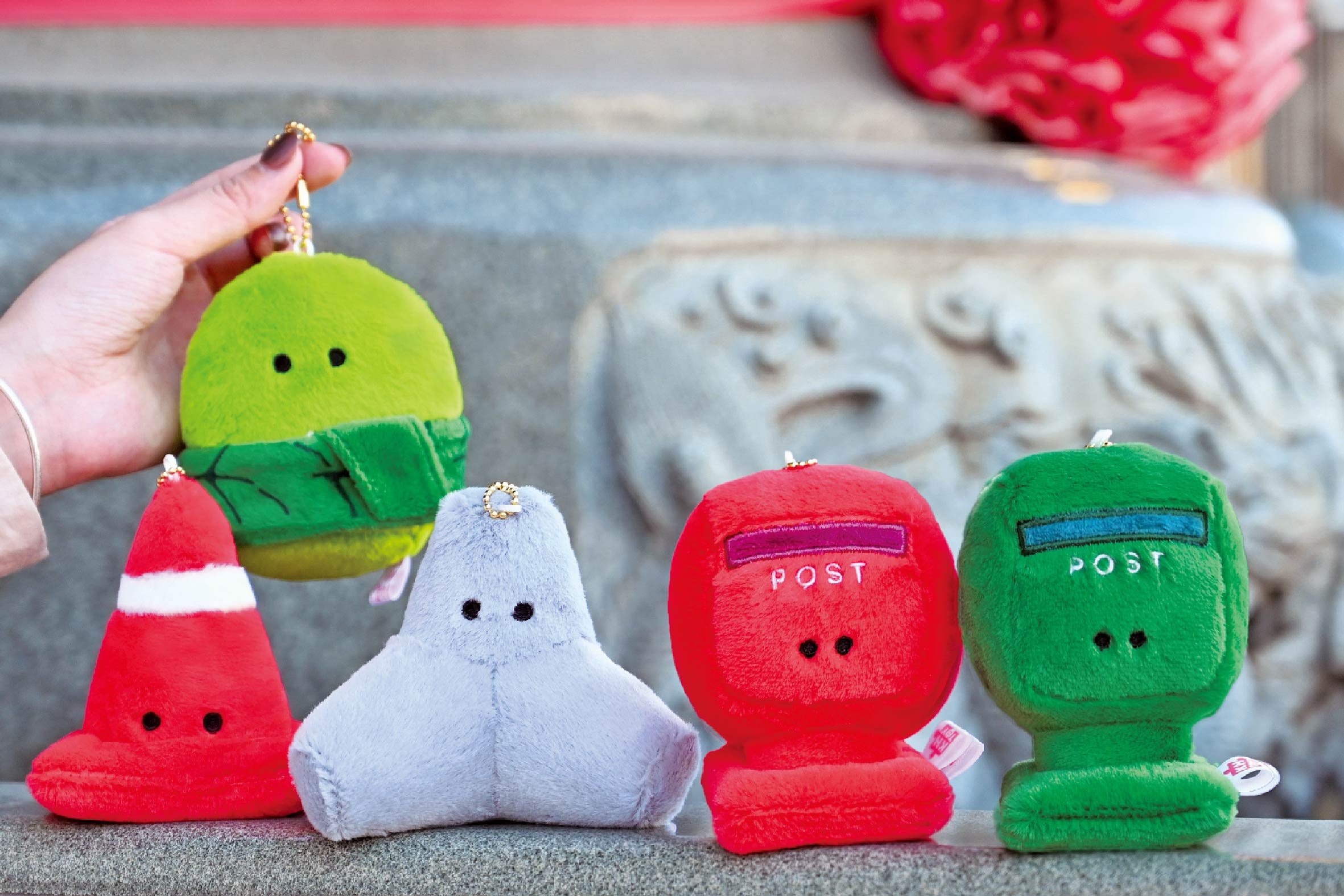 巨大Pingu現身嘉義！「三麗鷗巨大扭蛋機」抽22吋獨角獸變裝玩偶，50元滾雪球機