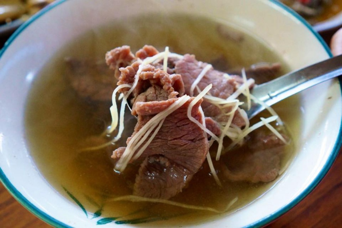 善化牛肉湯霸主是誰？５間現切溫體牛PK，加碼鑊氣炒飯、在地銅板美食