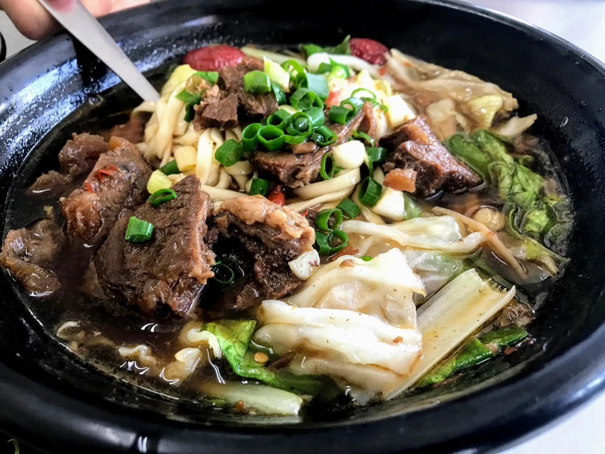 善化牛肉湯霸主是誰？５間現切溫體牛PK，加碼鑊氣炒飯、在地銅板美食