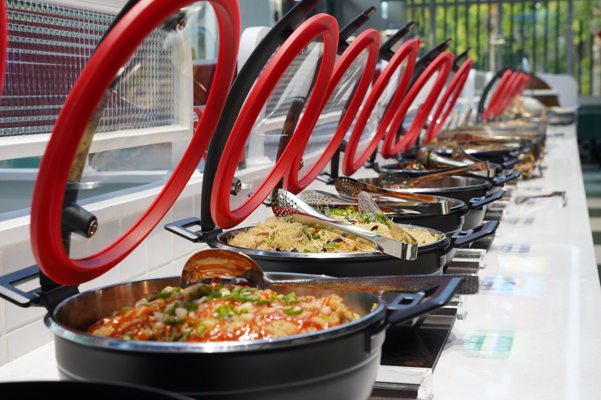 「全台最大我家牛排」搶先看！420元嗑排餐＋自助吧，海鮮、熱炒130道無限夾