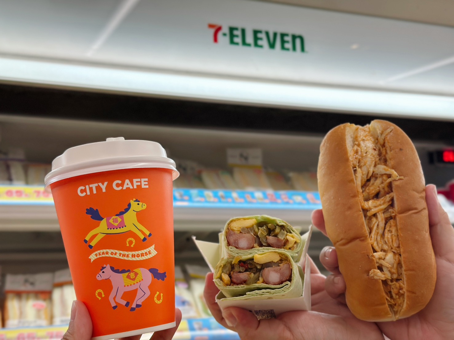 香菜控衝超商！7-11香菜雞肉堡、捲餅20款夯品到，全家首推「溏心蛋」大爆汁