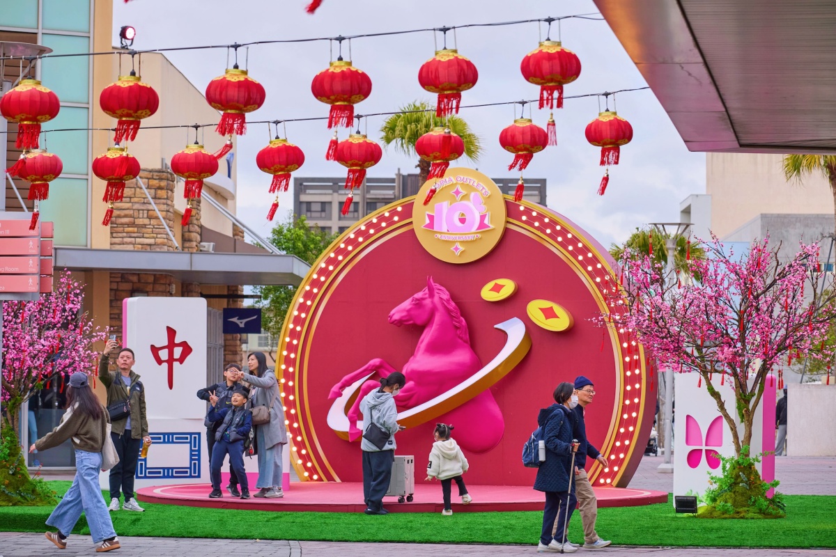 春節免費開運景點！打卡巨型麻將、唐人街，加碼免費逛「史努比快閃店」