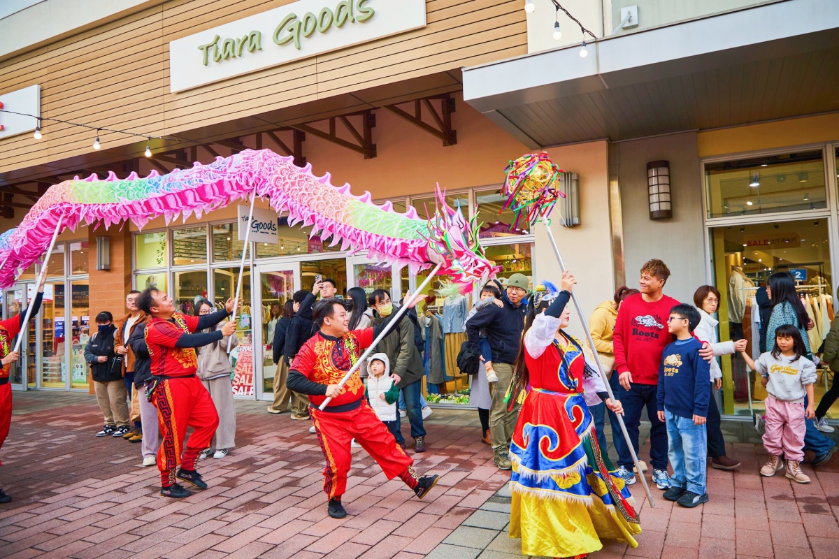 春節免費開運景點！打卡巨型麻將、唐人街，加碼免費逛「史努比快閃店」