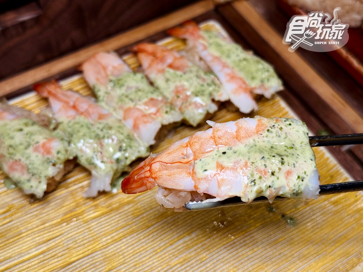 「南霸天火鍋」草莓吃到飽！百款草莓甜點＋自助吧暢吃，現切肉品、海鮮無限夾