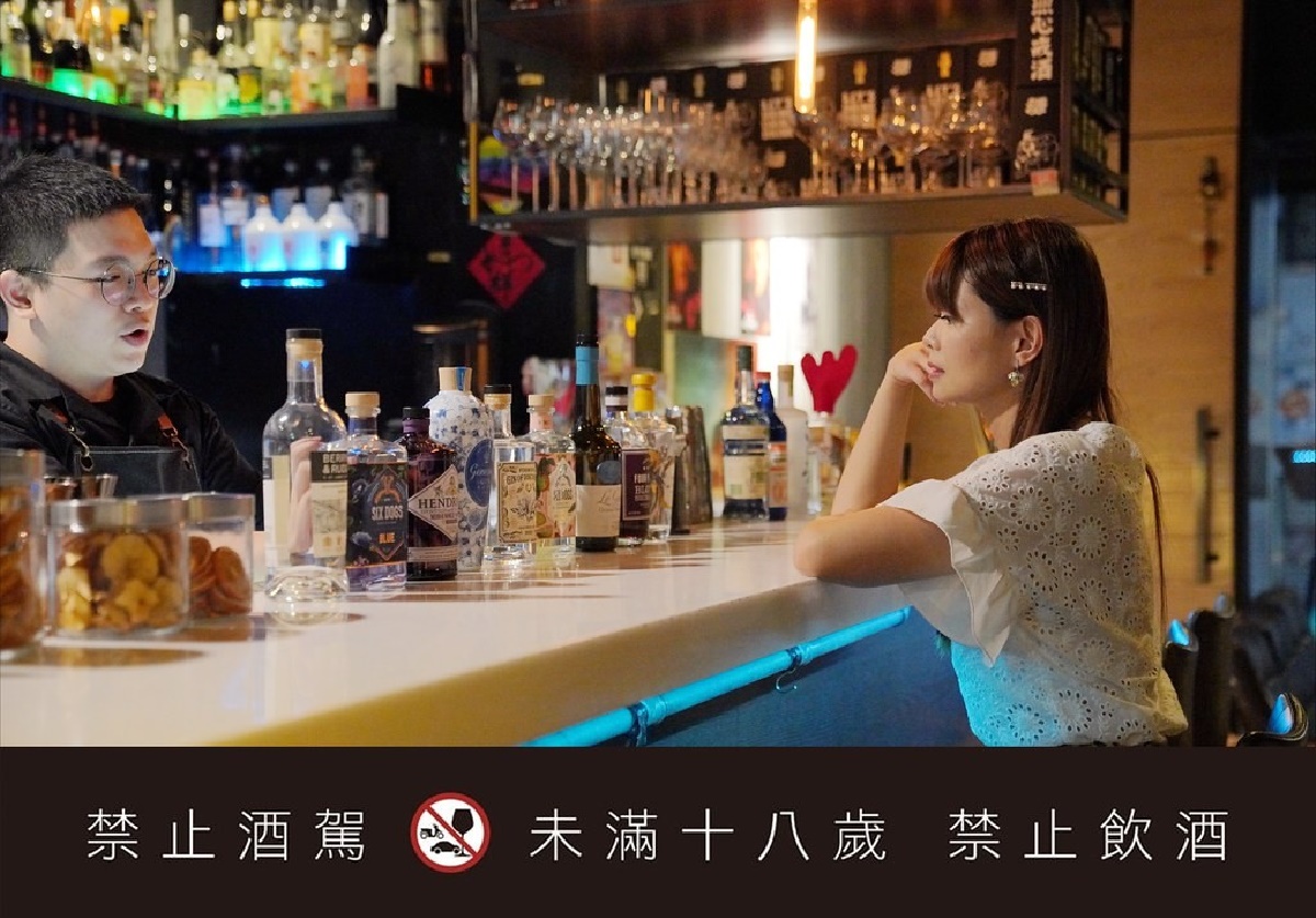 滿500送450！台北最狂酒吧300款琴酒任選，神人級必挑戰「巨大版長島冰茶」