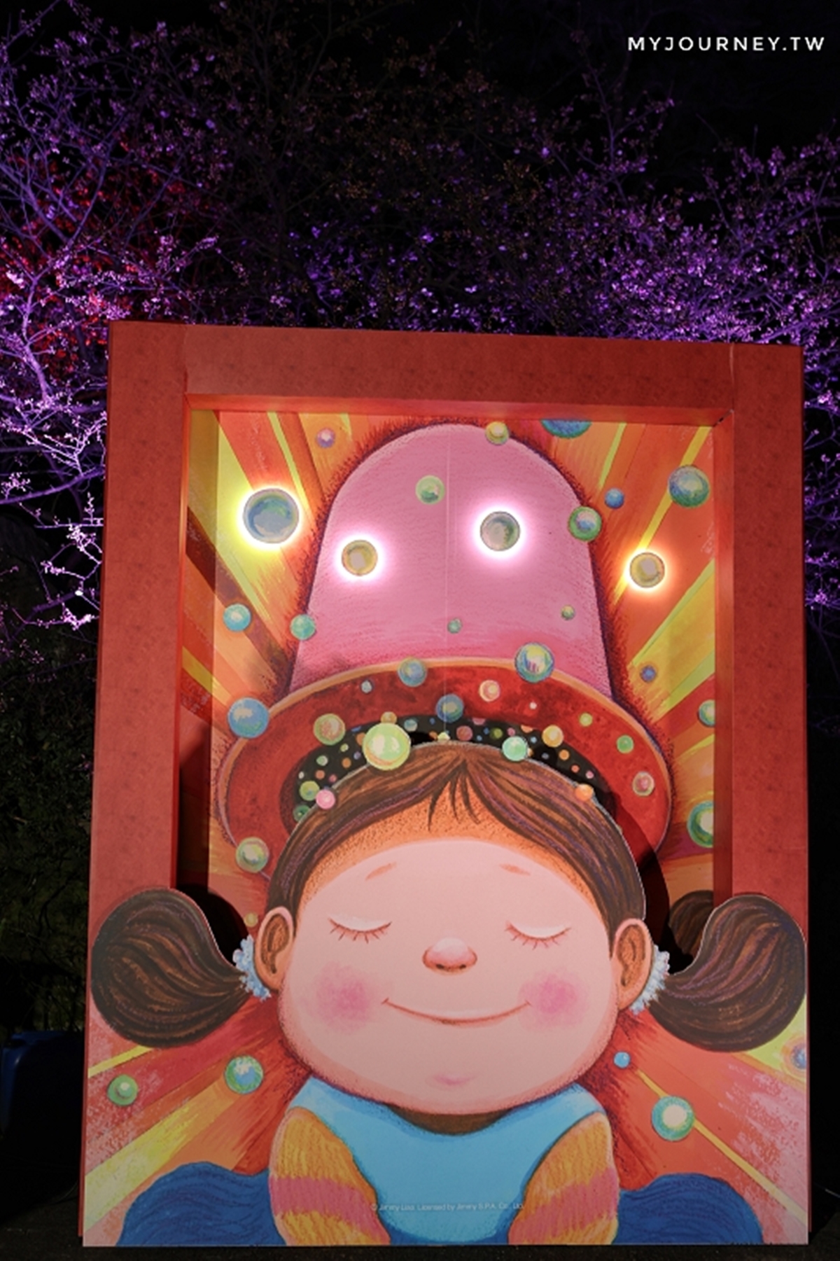 夜櫻變身台版晴空塔！2026天元宮櫻花季登場：夢幻點燈、必換擲爻橡皮擦