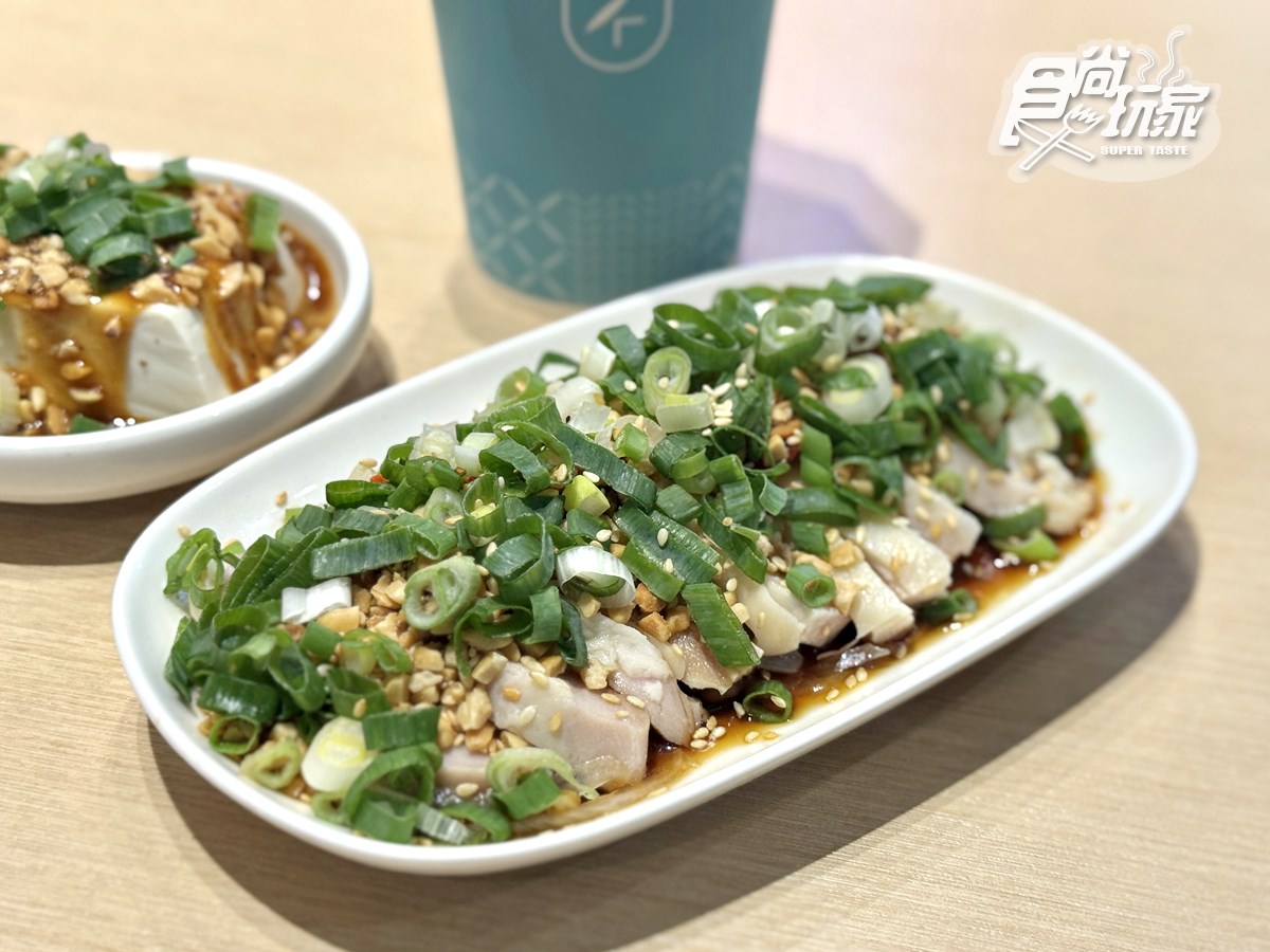 80元起吃爆！4.9星「平價銷魂燃麵」爽嗑巨無霸蟹黃麵，免費柚香小菜無限