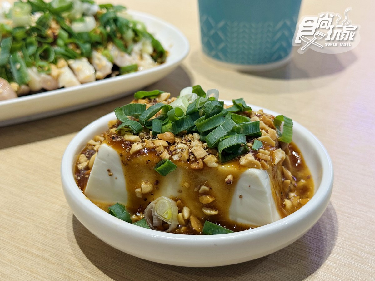 80元起吃爆！4.9星「平價銷魂燃麵」爽嗑巨無霸蟹黃麵，免費柚香小菜無限