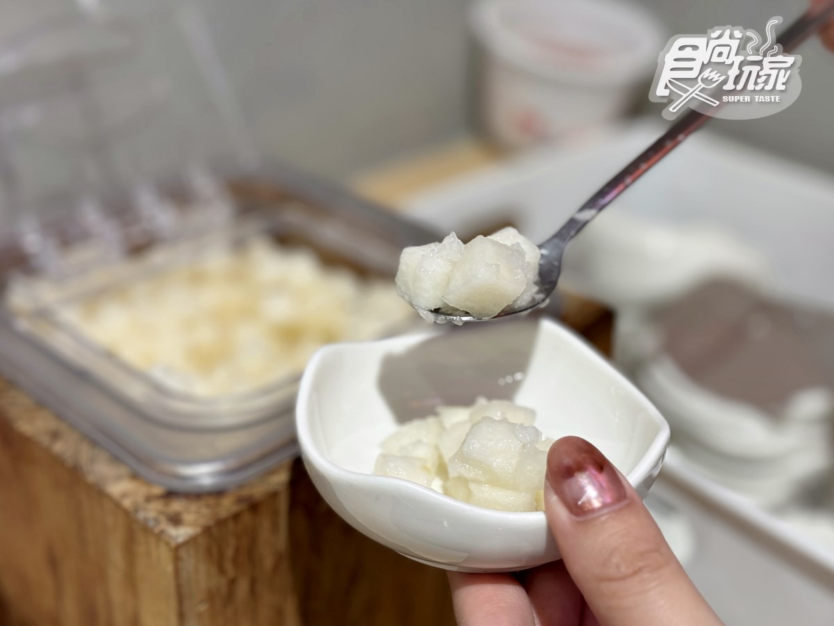 80元起吃爆！4.9星「平價銷魂燃麵」爽嗑巨無霸蟹黃麵，免費柚香小菜無限