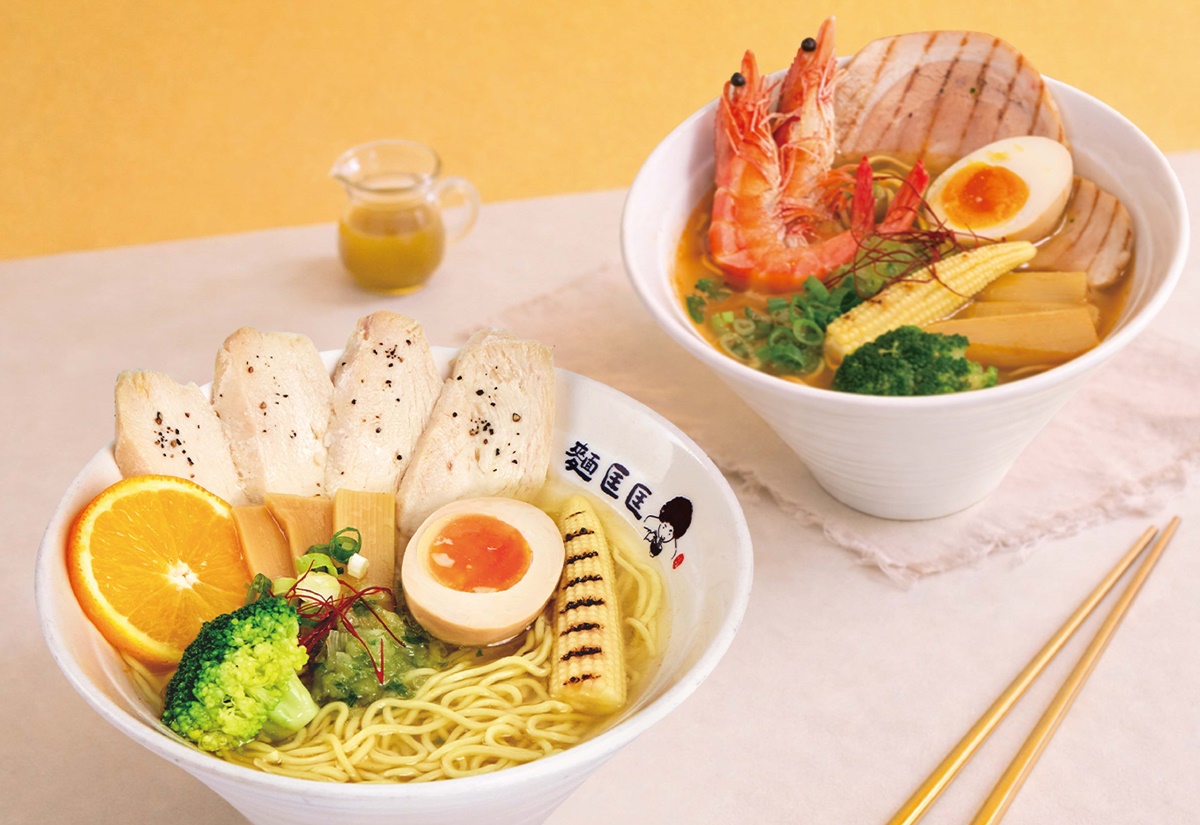 80元起吃爆！4.9星「平價銷魂燃麵」爽嗑巨無霸蟹黃麵，免費柚香小菜無限