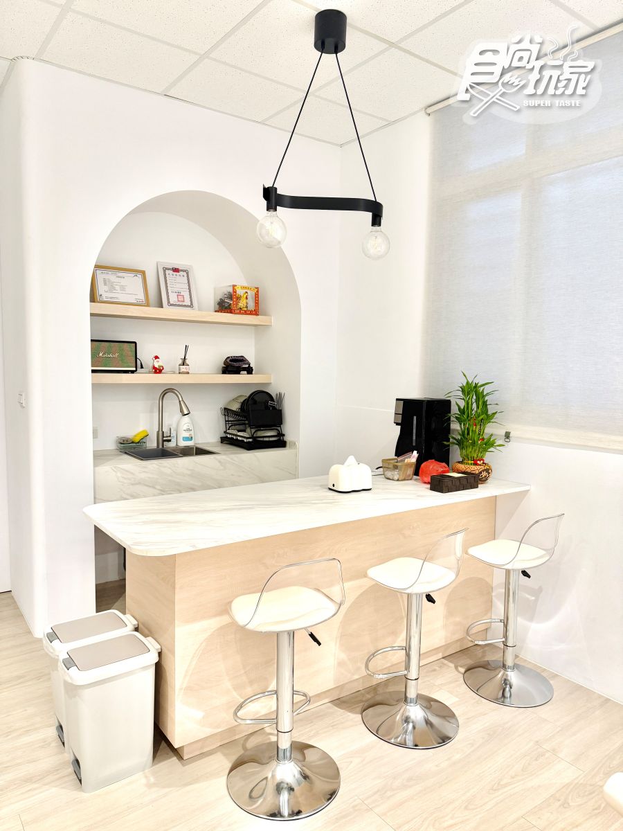 台南新開幕民宿開箱！韓系奶油白裝潢超好拍，地點近國華街美食一級戰區