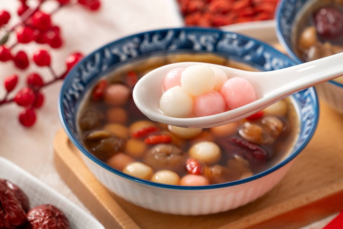 佛跳牆沒進前３！2026過年年菜推薦Top10，加碼烏魚子隱藏吃法更美味