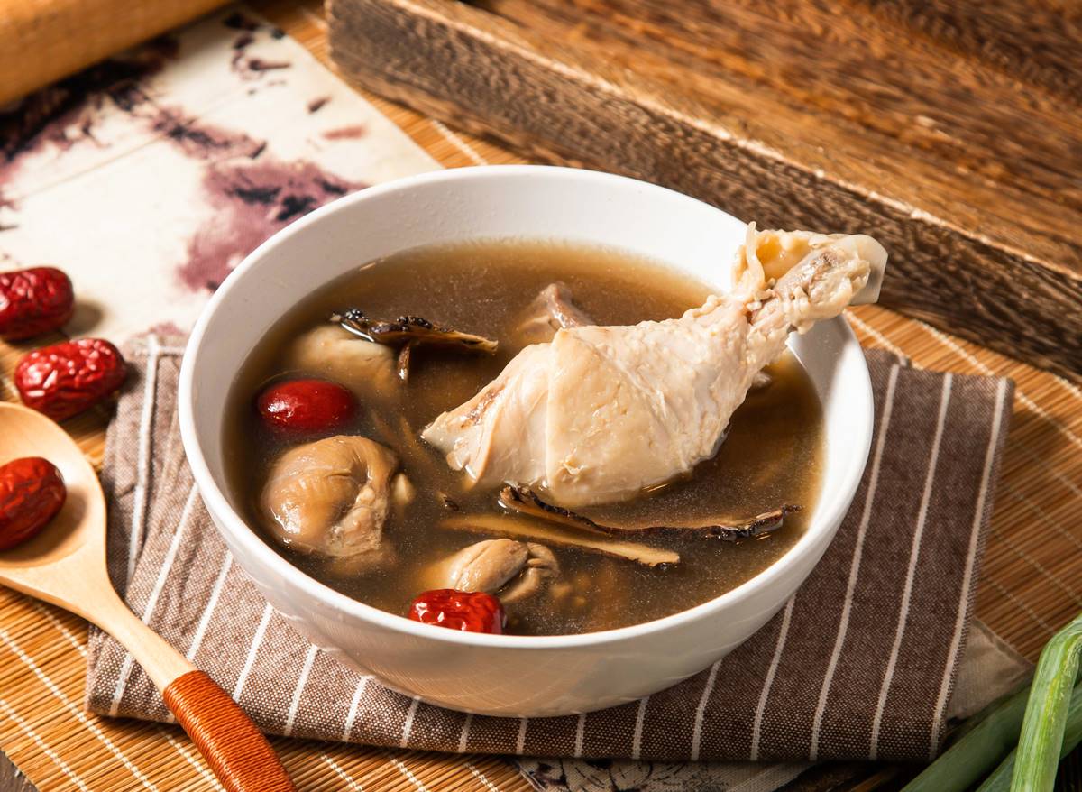 佛跳牆沒進前３！2026過年年菜推薦Top10，加碼烏魚子隱藏吃法更美味