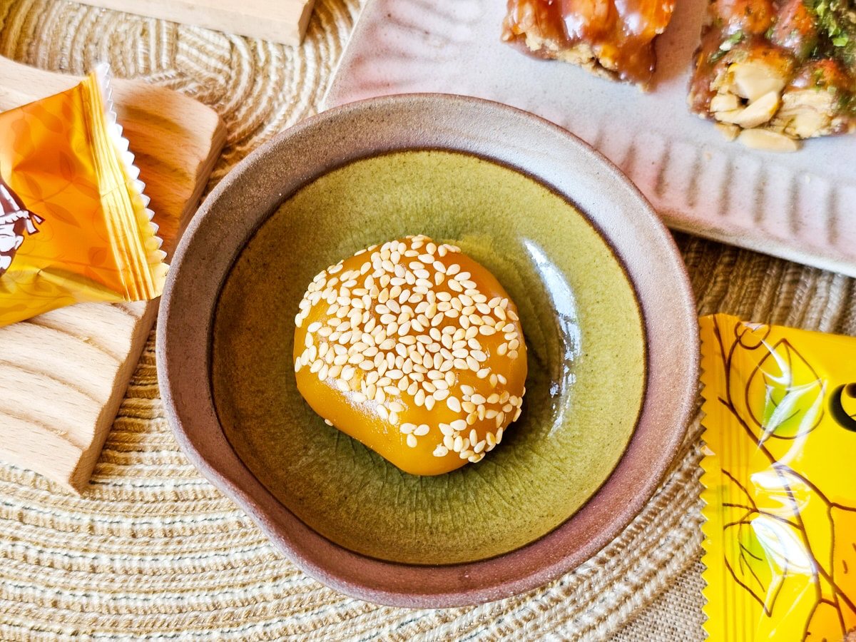 桃園伴手禮不只豆干！12家特搜：排隊名店毛毛蟲、百年花生糖、爆漿生乳燒