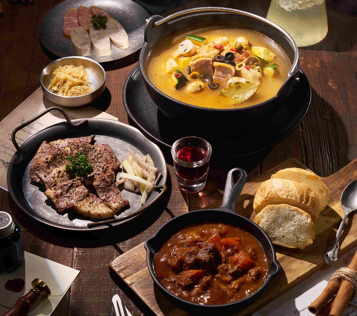 【賞燈美食祭】雞湯大叔免費升級迷迭燻香雞！必搭獵人燉雞湯，開心果冰吃到飽