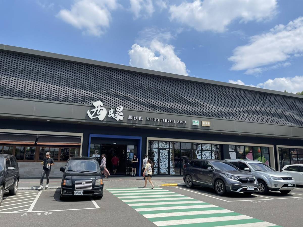 清水、關西都輸了！網友好評國道服務站Top10，冠軍好拍好逛、廁所乾淨