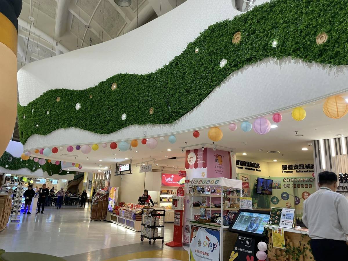 清水、關西都輸了！網友好評國道服務站Top10，冠軍好拍好逛、廁所乾淨