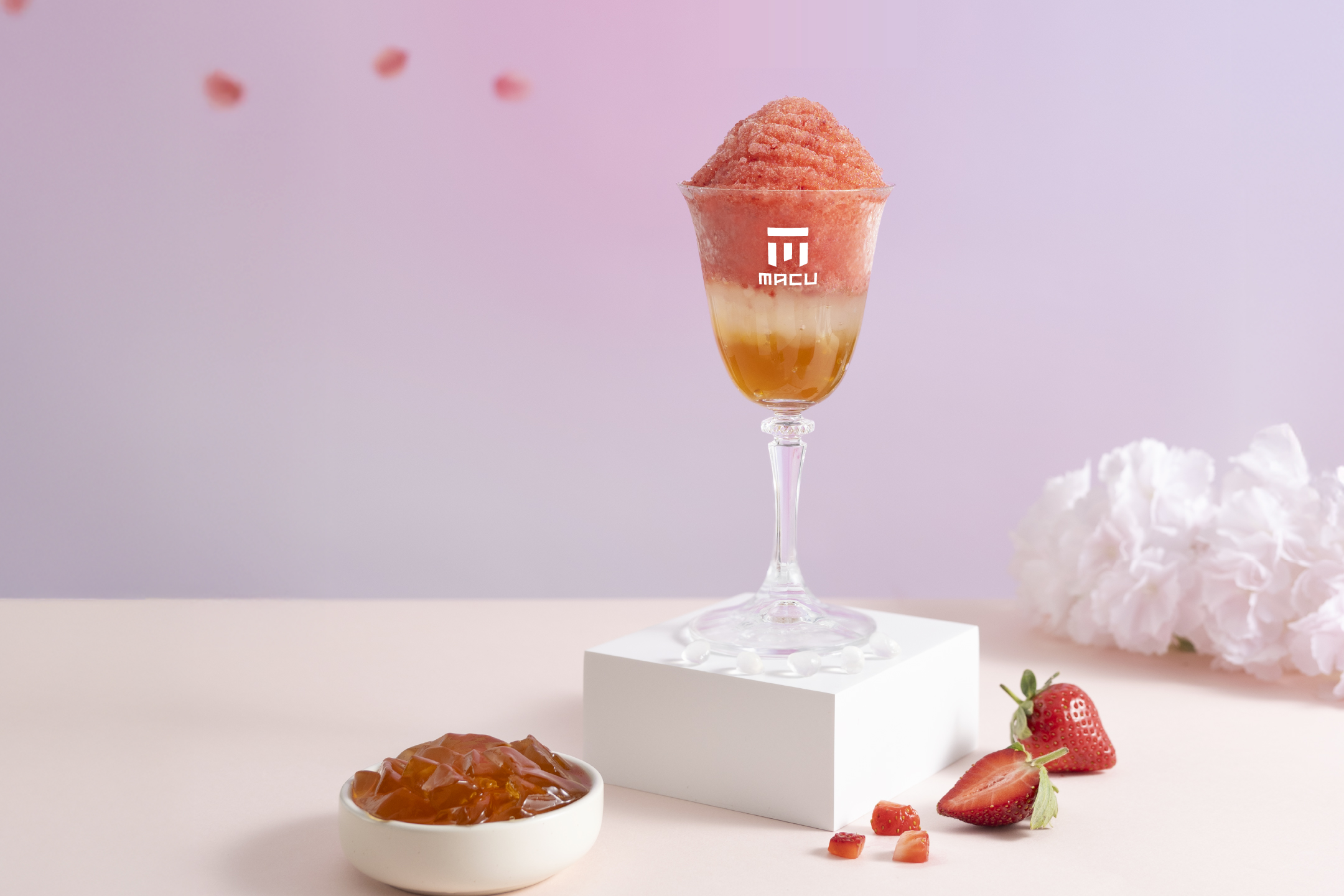 麻古草莓季回歸了！全新夢幻逸品「酪梨草莓」要喝，加碼UG抽10杯雲頂奶蓋