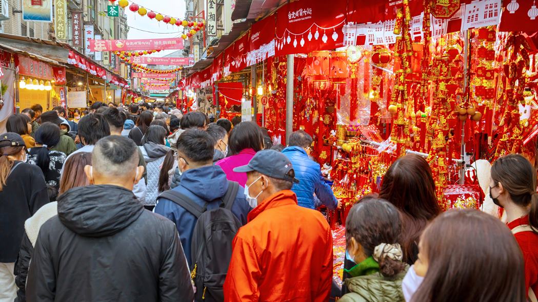 過年貼春聯時間、禁忌公開!用錯數量恐招陰,貼「春」字小心吸引爛桃花 過年貼春聯時間、禁忌公開!用錯數量恐招陰,貼「春」字小心吸引爛桃花